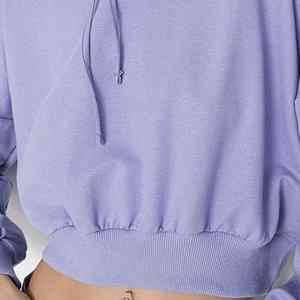 Sudadera Regular para Mujer, Hecha con Material Premium y Acogedor, Personalizable en la Parte Delantera, Ofrece Comodidad, Calidez, Estilo Urbano Informal y Moderno - Product Image 6