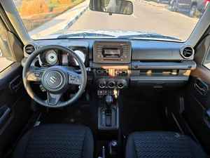 S U Z U K I Jimneo Quad-emission Standard SUV avec une puissance élevée pour les passionnés de plein air et les projets personnalisés. - Product Image 4