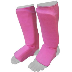 Protector de Espinillas de Boxeo de Alta Calidad al Mejor Precio, de Cuero Ecológico, Personalizable, Hecho en Pakistán - Product Image 2