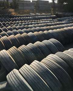 Nuevos neumáticos usados para camiones y automóviles a la venta Neumáticos y accesorios 225/60R16 Neumáticos usados para reventa al por mayor - Product Image 5