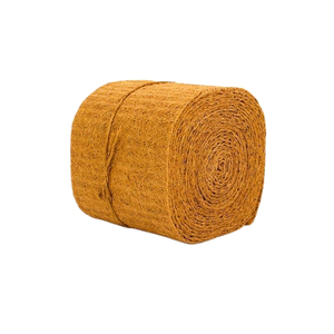 Bande de fibres naturelles en coco pour fixer les couvertures de sol et soutenir la croissance de la végétation dans les projets de reforestation - Product Image 1
