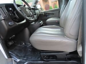 CLean Great deal ..Used 2022 C H E V R O L E T E X P R E S S C A R G O 2 5 0 0 E X T E N D E D R W D - Product Image 2