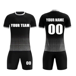 Uniforme d'équipe de club de football à impression sublimée au design personnalisé Nouveau design d'uniforme de football à personnalisation Tissu en polyester à séchage rapide - Product Image 1