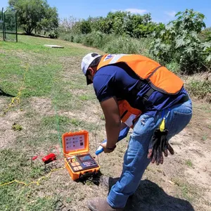 Wrindu Meilleur équipement pour la résistance à la terre et les tests de résistivité du sol Testeur de résistance à la terre portable