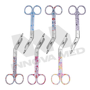 Ciseaux à pansements Lister de 5,5 pouces en acier inoxydable, ciseaux infirmiers réutilisables, instrument chirurgical pour usage médical par INNOVAMED - Product Image 6