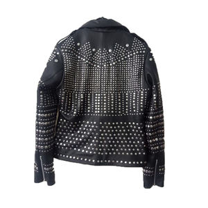 Veste en cuir véritable pour femmes la plus vendue courte fabriquée en usine pour l'automne et l'hiver décorée de boutons respirants - Product Image 6