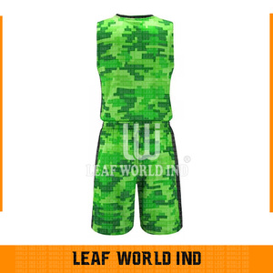 Ensemble d'uniformes de basket-ball pour jeunes à séchage rapide en polyester avec maillots vierges réversibles et impression de logo personnalisé - Product Image 3