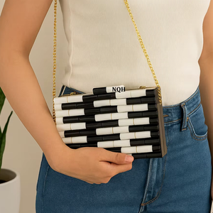 Bolso de Mano de Lujo Hecho a Mano, Duradero y Ecológico, de Madera y Resina, con Diseño Geométrico Incrustado, Cadena Cruzada, Logotipo Personalizado, Bolso de Noche - Product Image 1