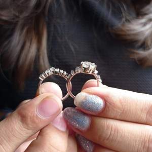 Anillo de Compromiso con Corte Redondo y Diamante Cultivado en Laboratorio, con Plata 925 y Oro Rosa - Product Image 3