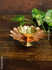 ของตกแต่งด้วยมือสไตล์อินเดียโบราณทำจากทองเหลืองพร้อมแผ่นแก้วและจานของขวัญแต่งงานทำด้วยมือ - Product Image 3