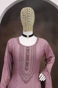 Nouveau concepteur AA série lourde Vichitra soie intérieure attachée crêpe soie multi-fils et Jari pour Salwar Kameez fête porter 57 "longueur - Product Image 2