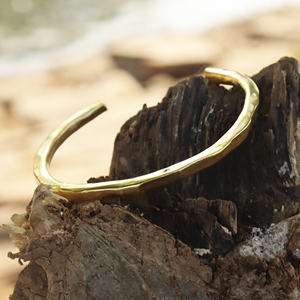 Brazalete de oro de latón macizo, pulsera de uso regular apilable al por mayor con textura desigual ajustable - Product Image 6