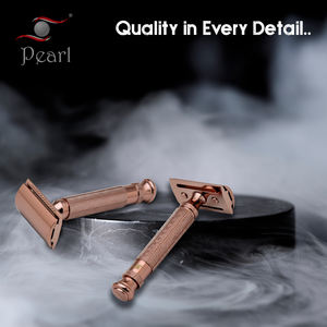 Maquinilla de afeitar reutilizable para hombre, de color vino colorete, experiencia de aseo afilada con material de metal y latón - Product Image 5