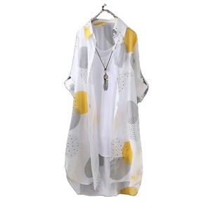 เสื้อเชิ้ตผู้หญิงผ้าคอตตอน100% ระบายอากาศได้ดีเสื้อพิมพ์ลายซับลิเมชันดีไซน์ทันสมัย - Product Image 1