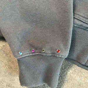 Color Stone Mezcla de algodón de la mejor calidad Personalizar Sudaderas con capucha de diamantes de imitación para hombres Boxy Fit Zip-up Sun Faded Heavyweight Hoodie - Product Image 4