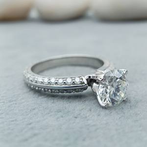 Bague de mariage classique pour femme certifiée en or blanc 14 carats avec diamant de laboratoire de 3 carats, taille brillant ronde - Product Image 5