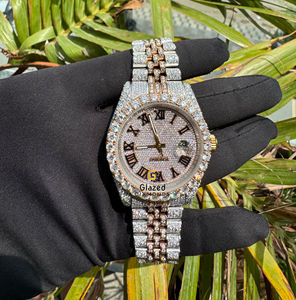 Montres en moissanite pour hommes en acier inoxydable avec breloque ronde taille brillant vvs clarté - Product Image 1