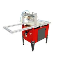 Semoir semi-automatique motorisé pour semis de légumes, herbes et fleurs, usage en serre agricole, capacité de 120 plateaux/heure