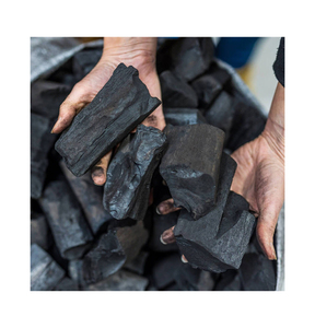 Fournisseur en gros de 3% teneur en cendres en forme de morceau noir Shisha bois dur briquette modèle de cube pour l'achat de charbon de bois de narguilé en vrac - Product Image 1