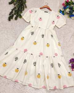 Magnifique Maxi d'été pour la saison à venir avec un bel arbre partout - Product Image 1