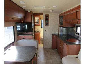 Nuevo Autocaravana W-i-n-n-e-b-a-g-o V-I-E-W 2-4-K 2011, Casa Rodante Tipo Camping Cruiser, Una Habitación para 4-6 Personas - Product Image 4