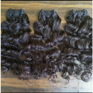 Mejor oferta Raw Natural Curly Indian Temple Hair Virgin Cutículas sin enredos Alineados Paquetes a granel y extensiones de cabello Precio más bajo - Product Image 1