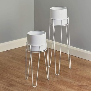 กระถางต้นไม้โลหะสำหรับระเบียงห้องนั่งเล่น - Product Image 1