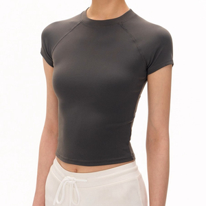 เสื้อผ้าไนลอนยืดหยุ่นสูงสำหรับผู้หญิงเสื้อลำลองทรงสลิมฟิตเสื้อเอวลอยแขนสั้นแบบแร็กแลนพื้นฐานเสื้อครอปสี่ทาง - Product Image 2