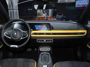 รถยนต์ไฟฟ้าจีน Good cat GT EV 5 ประตู 5 ที่นั่ง รถอัจฉริยะ ระยะทางวิ่ง 201-300 กม. ตามมาตรฐาน NEDC แบตเตอรี่ 50-70 กิโลวัตต์ชั่วโมง - Product Image 4