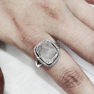 Joyería de piedra en bruto Anillo de mujer Piedra preciosa de cuarzo rosa cruda natural Piedra DE NACIMIENTO DE ABRIL Anillo bohemio Anillo de plata esterlina 925 de boda - Product Image 4