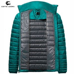 Cálida chaqueta acolchada de gran tamaño de moda con capucha personalizada para hombre ligero OEM ODM de moda Premium 2025 al por mayor ropa de abrigo de lujo - Product Image 2