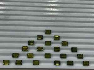 Pierres précieuses Idocrase Vesuvianite verte naturelle de qualité AAA pour la fabrication de bijoux, pierres précieuses Idocrase coupées en octogone en vrac - Product Image 2