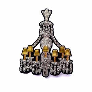 Corona abeja corazón bordado insignias hecho a mano India seda alambre parche broche con cuentas diamante bordado apliques costura - Product Image 1