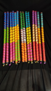 Gujrati bâtons de fête de mariage mariage indien Dandiya bâtons en bois décoratif Dandiya pour la danse Garba nuit - Product Image 5