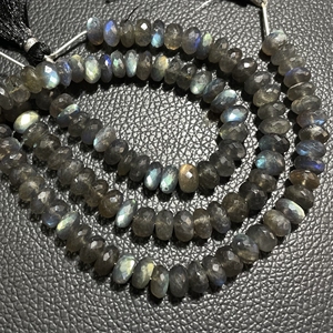 Perles en forme de rondelle à facettes en labradorite de qualité fine perles en gros arc-en-ciel noir perles flash multicolores - Product Image 4