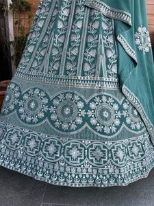 Lehenga Choli de Uso Ocasional en Georgette Sintética con Bordado de Lentejuelas, Exportador y Proveedor Indio en Venta - Product Image 4