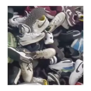 Stok grosir bekas sepatu kets lari bermerek