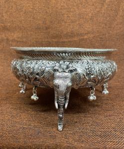 New Arrival Home <b>Decorative</b> Engraved <b>Elephant</b> Trunk Design Copper Metal Urli Bowl for Home <b>Decoration</b> and Gifting - Product Image 3