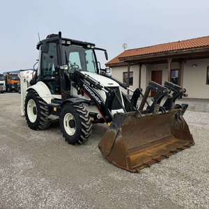 Chargeuse-pelleteuse compacte HIDROMEK HMK102B d'occasion de qualité, remorquable, avec moteur et composants principaux neufs en stock - Product Image 5