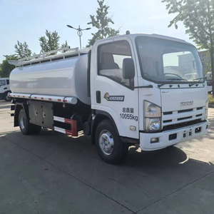 Camión Cisterna ISUZU Usado 700P con Chasis Personalizable de 8000-12000 Litros, Diésel Euro III 2024 - Product Image 1
