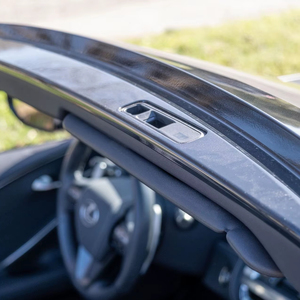 LC 500 Convertible 2023, Motor V8, Revestimiento Exterior Gris - Product Image 1