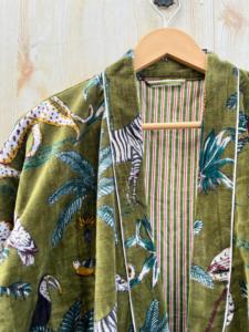 เสื้อคลุมกิโมโนผ้ากำมะหยี่อินเดียทำมือ ผ้าฝ้ายเย็บติดกัน สำหรับฤดูหนาว ผู้หญิง ผ้าถักมีฮู้ด ติดกระดุม ย้อมสีแบบไร้สารเคมี ของขวัญสำหรับเธอ ผ้ากำมะหยี่ - Product Image 2