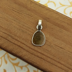 Vente en gros de collier pendentif en pierre d'apatite minimaliste en argent sterling 925 bijoux artisanaux faits à la main avec pendentifs à breloque pour elle - Product Image 3