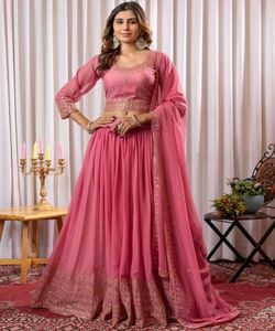 Moda Georgette bordado secuencia trabajo Lehenga Choli con Dupatta precio al por mayor Ropa Étnica Surat Shalwar Kameez - Product Image 2