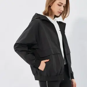 Chaqueta deportiva informal cortavientos ligera con cremallera para correr para entrenamiento de gimnasia y Pickleball Gym Top - Product Image 1