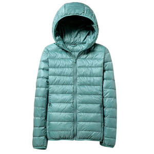 Veste matelassée pour femme, fermeture éclair intégrale, poche, vêtement d'extérieur, capuche, respirante, coupe-vent, toile tricotée, teinte unie, haute qualité - Product Image 2