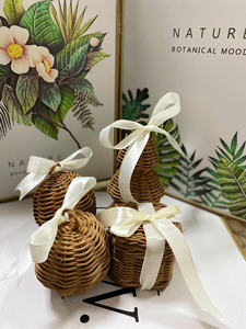 Adornos navideños hechos a mano de mimbre y bambú para pedidos a granel: Precios competitivos para compradores comerciales - Product Image 6