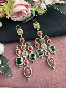 Boucles d'oreilles multi-pierres de luxe de qualité supérieure Boucles d'oreilles de créateur pour mariages fêtes fiançailles-en laiton - Product Image 3