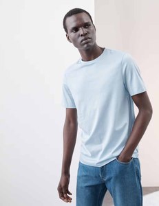 Fábrica de camisetas para hombre personalizable para tiendas de ropa Etiqueta Privada lista para exportaciones y startups de moda - Product Image 1