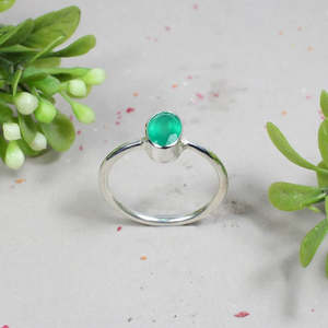925แหวนเงินสเตอร์ลิงสไตล์โบโฮพลอยสีเขียวนิลตัดวงรีพลอยผิวเรียบชุดชุบโรเดียมเครื่องประดับแฟชันชั้นดีแพลทินัม - Product Image 2